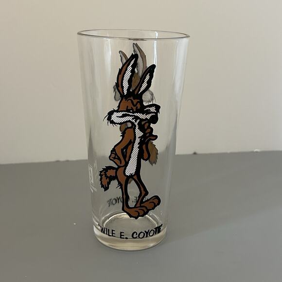 1973 Pepsi Collector’s Glasses Series Looney Tune Pepe Le Pew & Wile E Coyote #4 - Picture 2 of 8
